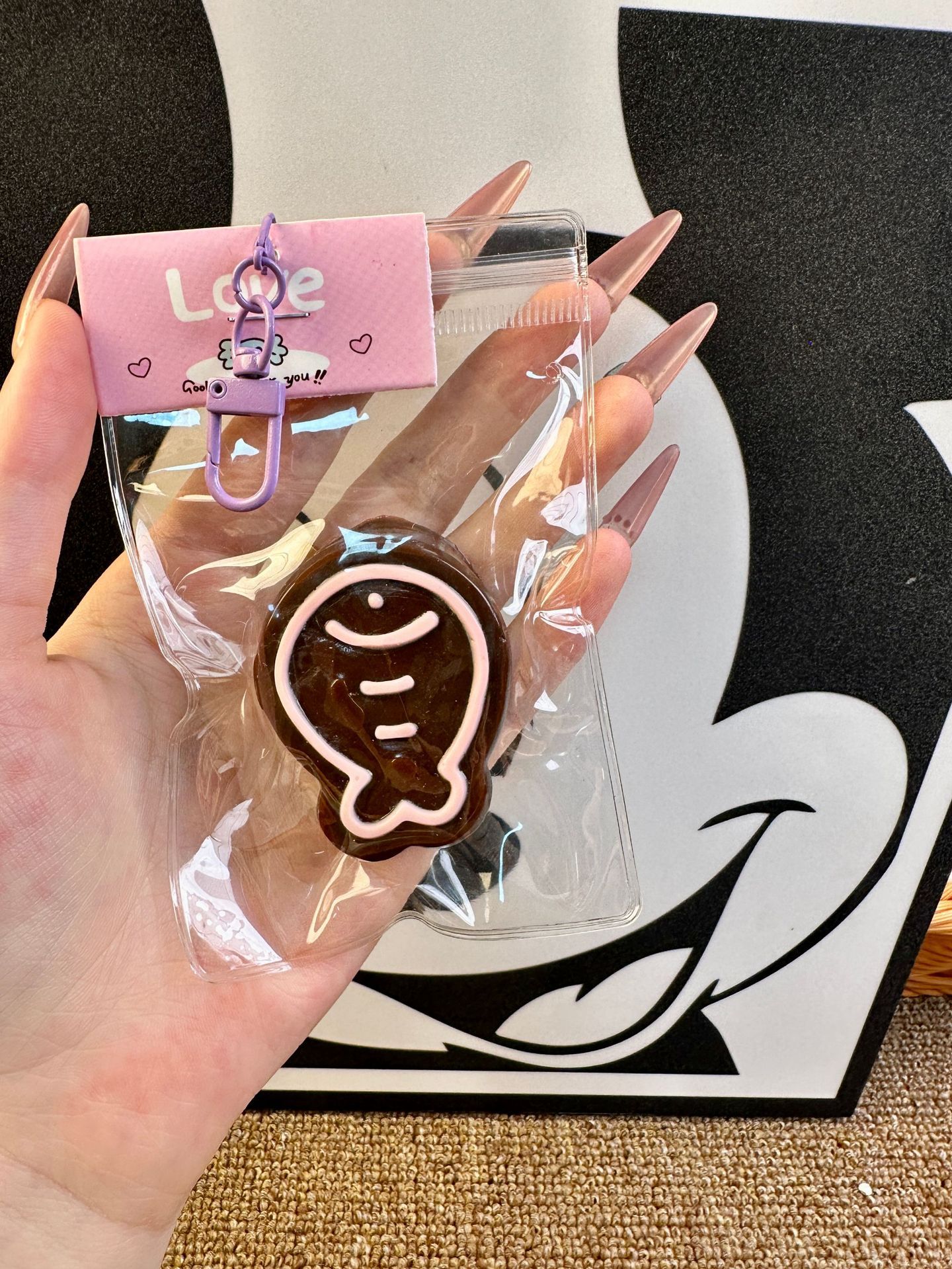 Galletas en forma de pez color chocolate