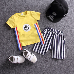 Vente en gros de t-shirts et pantalons d'été en deux pièces pour bébés garçons nouveau-nés - Product Image 4