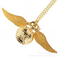 Horloge de poche en quartz en forme de ballon de snitch magique doré de style rétro classique avec chaîne, cadeau pour garçons et filles