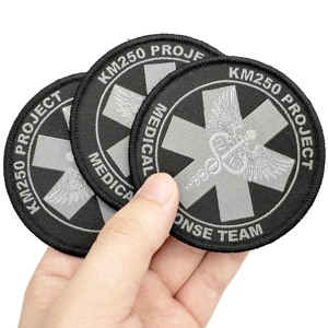 Patch Logo Tessuto Personalizzato, Patch Ricamata Personalizzata per Cappelli e Abbigliamento - Product Image 1