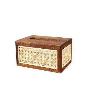 Portapañuelos Cuadrado de Madera Hecho a Mano con Diseño de Fondo Deslizante, Organizador Ecológico para un Relleno Fácil, Presentación Moderna para Mesa - Product Image 1