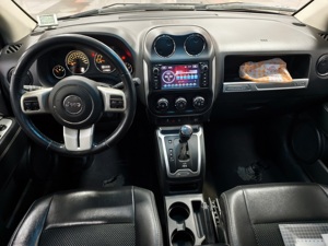 <span class=keywords><strong>Jeep</strong></span> Compass Edizione Speciale Snake 2014 Usata, 2.4L <span class=keywords><strong>4x4</strong></span> SUV, Guida a Sinistra, Interni in Pelle Scura, Design Eccezionale Importato - Product Image 6