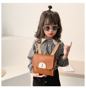 Zaino Scolastico in Pelle a Forma di Panda per Bambini e Bambine - Product Image 3