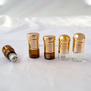 Rodillo ámbar marrón <span class=keywords><strong>oscuro</strong></span> de 1ml al por mayor en botella de cristal de aceite esencial con tapa de aluminio dorado - Product Image 3