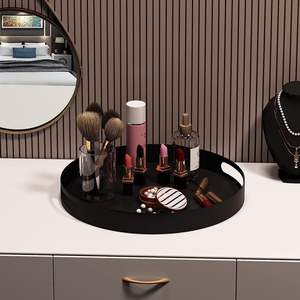 Elegante bandeja decorativa con superficie resistente a los arañazos y estilo contemporáneo para exhibir centros de mesa o servir bebidas - Product Image 4