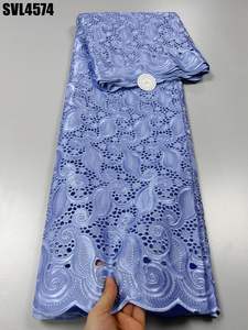 2025 plus récent en gros 100% <span class=keywords><strong>coton</strong></span> <span class=keywords><strong>suisse</strong></span> Voile brodé tissu africain blanc <span class=keywords><strong>coton</strong></span> <span class=keywords><strong>pagne</strong></span> sec tissu pour les femmes robe de soirée - Product Image 6