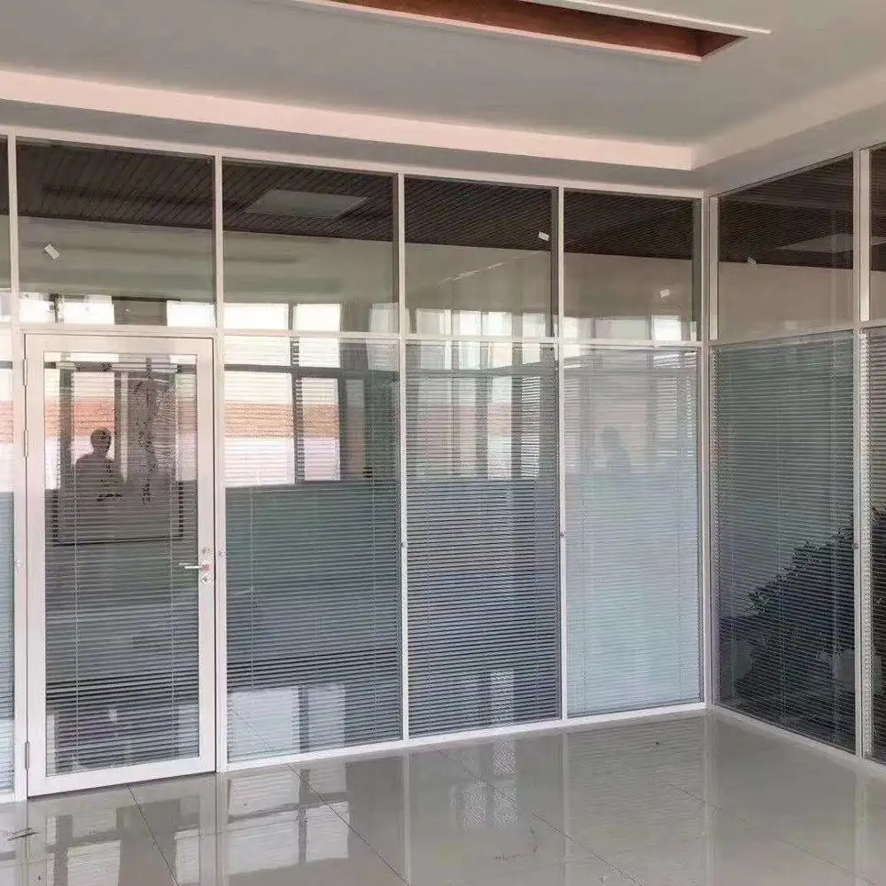 Modernes Büro design Verwendete doppelt gehärtete Trennwand aus Glas für die Trennwand von Büroglas