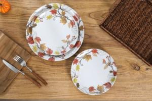 Servizio di Piatti in Melamina con Stampa Foglie Autunnali, Sicuro per Alimenti, Leggero per Pasti Quotidiani, Feste del Ringraziamento ed Eventi all'Aperto - Product Image 4