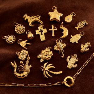 Talismanes Espirituales del Desierto Occidental |   Colgante de Acero Inoxidable Chapado en Oro PVD de 18K para la Fabricación de Joyas |   Resistente al agua y duradero - Product Image 5