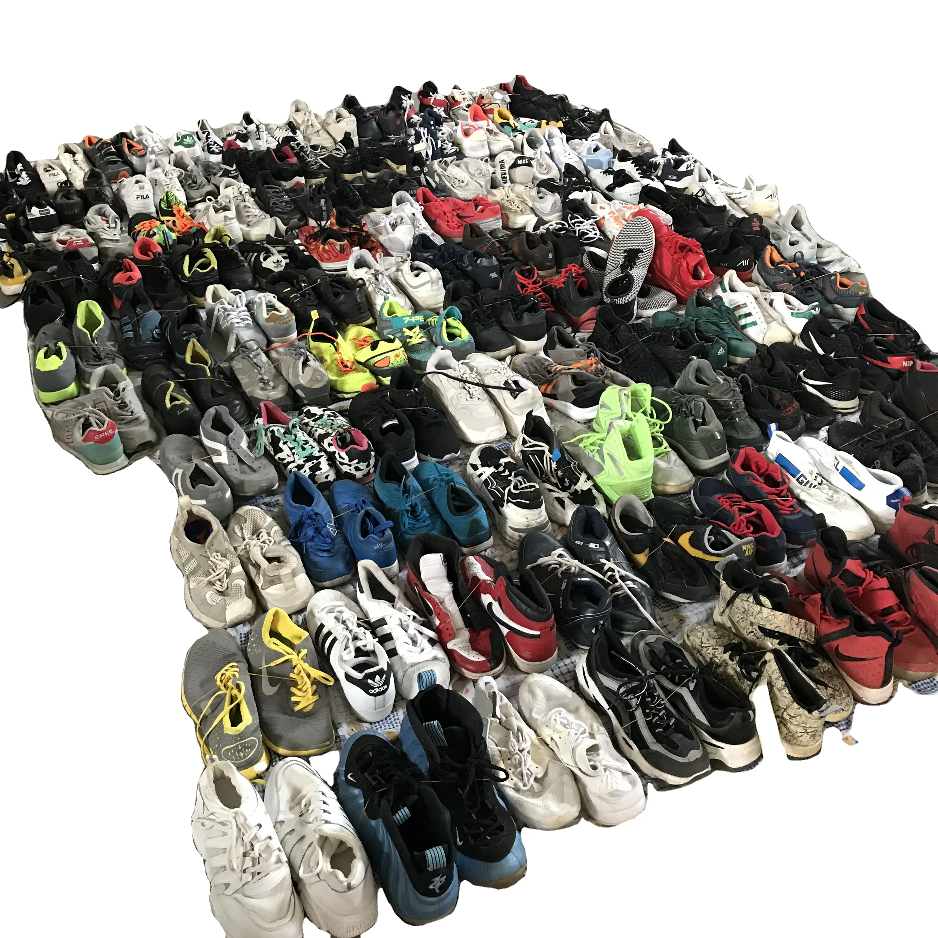 दूसरा-हाथ के निर्यात जूते खेल जूते का इस्तेमाल किया रीसाइक्लिंग अफ्रीका के बाजार के लिए