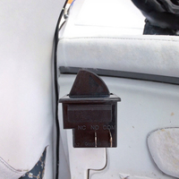 U L & CE pour interrupteurs à bouton-poussoir certifiés 2A/250V 6A/125V ON-(OFF) momentané pour lampes de porte réfrigérateurs et voitures