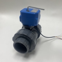 Vanne à boisseau sphérique électrique en PVC/UPVC DN50 2 pouces à double union motorisée DC12V/24V AC220V personnalisable OEM pour le traitement de l'eau