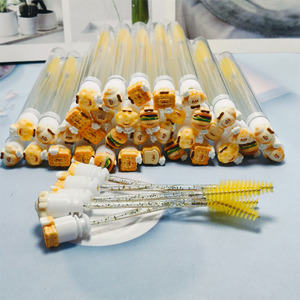 Brosse à <span class=keywords><strong>cils</strong></span> tubulaire mignonne en forme de hamburger - Brosse à <span class=keywords><strong>cils</strong></span> portable anti-poussière à tube unique avec accents en strass, outil de maquillage pour <span class=keywords><strong>sourcils</strong></span> - Product Image 1