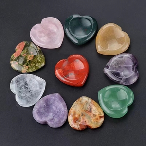 Venta al por mayor de cristales de piedra amatista pulida, cuarzo rosa, Pulgar, adornos Fengshui, productos de curación espiritual para regalos de amor - Product Image 6