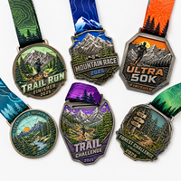Médaille de finisseur OEM ODM personnalisée avec logo, pour Trail Running, Montagne, Ultra 50K, Défi Forestier, en alliage de zinc moulé sous pression et émail souple, vente en gros
