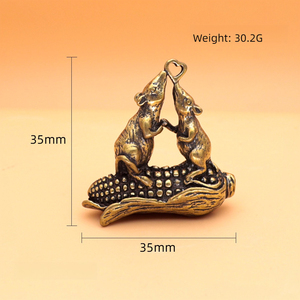 LLavero de metal Latón retro oro tragar bestia ratón Llavero bolsa colgante - Product Image 5