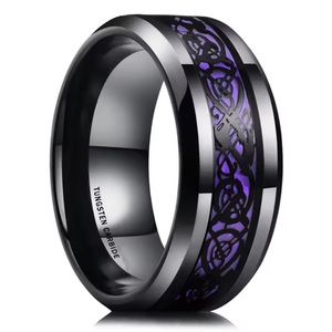 Mode Sex Sieraden Custom 8Mm Afgeschuinde Rand Paars Carbon Fiber Inlay Wolfraam Haan <span class=keywords><strong>Ring</strong></span> Voor Mannen Pennis Ringen - Product Image 1