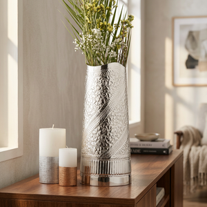 Vase de mariage moderne en laiton plaqué argent, fait à la main - Product Image 2