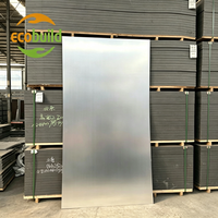 Panneau composite en aluminium Alucobond PE ACP ACM antistatique argenté de 4 mm et 5 mm pour revêtement mural extérieur et façade de bâtiment moderne