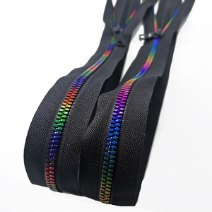 PP Plastic Close-End Zipper 5# with Regular <strong>Teeth</strong> Nickel-Free Customized Color - Product Image 5