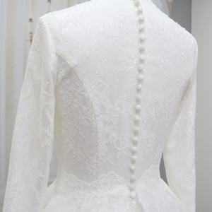 فستان زفاف إسلامي أنيق بياقة عالية من الدانتيل الفرنسي، فستان سهرة طويل وفستان حفلات - Product Image 5