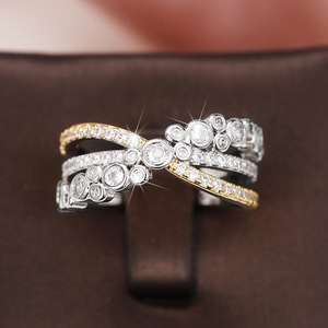 Anello da Donna a Tre Tonalità con Croce X e Micro Incastonatura di Zirconi, Elegante Gioiello per Uso Quotidiano e Feste - Product Image 2