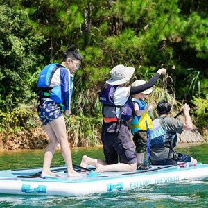 Plataforma flotante inflable Upwell de 144x72 pulgadas, isla flotante de PVC para recreación y deportes acuáticos - Product Image 3