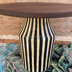 Mesa de Centro para Exteriores con Base de Latón, Estilo Moderno para Sala de Estar, Restaurante, Muebles de Diseño de Lujo, Artesanía Tayyab - Product Image 1