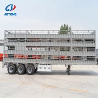 Semi-remorque de transport de bétail de 60 tonnes avec clôture pour animaux, idéale pour le transport de marchandises