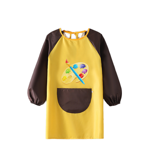 Kit tablier imperméable durable en polyester non tissé à manches longues pour enfants QC avec bavoir de repas, fournitures de nettoyage et tablier d'art - Product Image 1