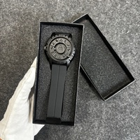 Montre à quartz pour homme en acier inoxydable avec cadran rotatif à billes de fer, boucle magnétique et bracelet en silicone, modèle Skull Twelve Galaxy