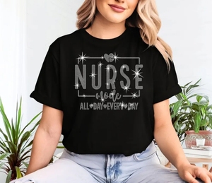 Offerta Natalizia Nuovi Arrivi T-Shirt da Donna Oversize in Cotone di Alta Qualità con Stampa di Topazio Floreale e Strass con il Mio Logo - Product Image 6