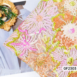 Mehrfarbige Blumen Hochglänzender Luxus-Netzstoff mit Schwerer Paillettenstickerei als Meterware für Abendkleider und Brautkleider - Product Image 4