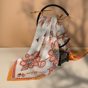 <span class=keywords><strong>Foulard</strong></span> en soie pour femme 100% personnalisé <span class=keywords><strong>foulard</strong></span> en soie carré avec motif d'impression numérique et logo pour l'été - Product Image 1