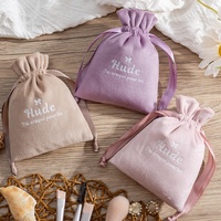 Sac cadeau personnalisé imprimé avec cordon de serrage Logo de sérigraphie en velours doux pour parfum Flexographie des pierres précieuses des lunettes