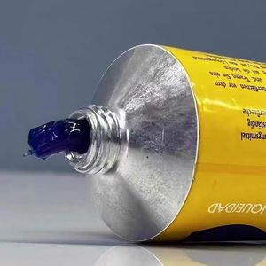 Hyomar universale blu è un sigillante composito non curato <span class=keywords><strong>che</strong></span> può sostituire la guarnizione tradizionale o essere utilizzato come rivestimento della guarnizione 100G - Product Image 2