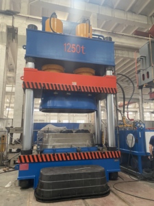 Prensa Hidráulica Grande de Cuatro Columnas y Tres Vigas con Sistema Servo y Componentes de <span class=keywords><strong>Motor</strong></span> y Bomba de Alta Precisión, Fabricada en China - Product Image 5
