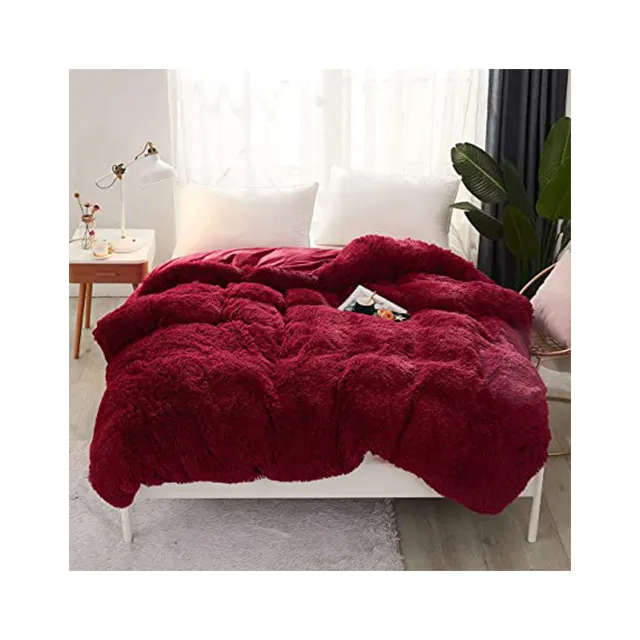 Waterproof Faux Fur Winter Quilt Soft Breathable and Fuzzy Use in Spring and Autumn