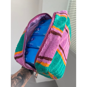 กระเป๋าเครื่องสำอางเทอร์รี่แบบพกพาทนทานมีซิปกระเป๋าใส่เครื่องสำอางแบบลายตัวอักษรติดโลโก้ได้ทุกวัน - Product Image 2