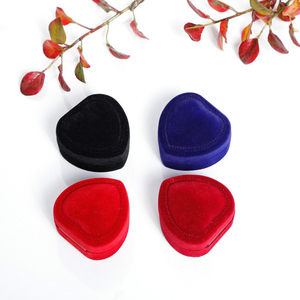 Estuche de Joyería en Forma de Corazón, Caja de Anillos Portátil para Viaje, Estuche de Terciopelo para Anillos, Caja de Joyería - Product Image 4