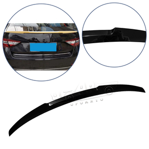 Alerón de fábrica de piezas de automóviles, alerón trasero para maletero, aspecto de fibra de carbono, alerón de arranque estilo M4 para <span class=keywords><strong>Skoda</strong></span> <span class=keywords><strong>Superb</strong></span> 2015 - 2022 - Product Image 1