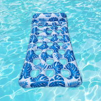 Feuilles personnalisées d'usine impression PVC piscine gonflable rangée flottante tapis de plage d'été sauter piscine chaise longue flotteur pour adulte