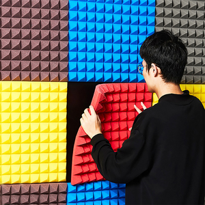 Panel de espuma insonorizado ecológico ignífugo con forma de pirámide moderna de alta calidad con diseño de modelo 3D para aplicaciones KTV - Product Image 3