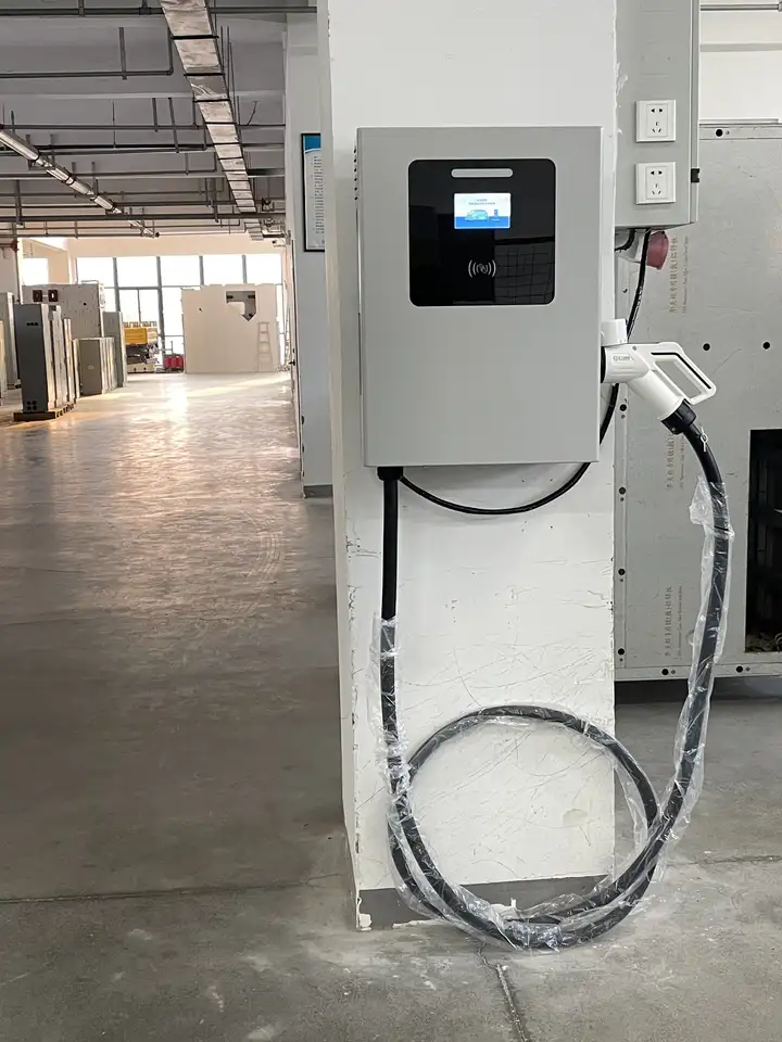 Quality Assurance Commercial 7kw/15kw/20kw/30kw/40kw GB/T Wallmount DC Ev Charging Station EV Car Charger for Chinese Car · image 3