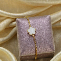 Bracelet à breloques en acier inoxydable fleur coquille d'or pour femme Bracelet en coquille blanche ormeau naturel cadeau de bijoux de mode