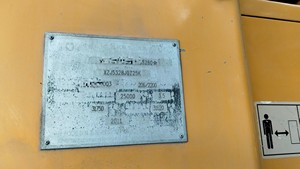 Grúa Camión Usada QY25K5-1 de 25 Toneladas, Año 2011, con Motor y Bomba, 8 Velocidades, Pluma Auxiliar de 5 Secciones, Longitud de Pluma de 39.5 Metros - Product Image 3