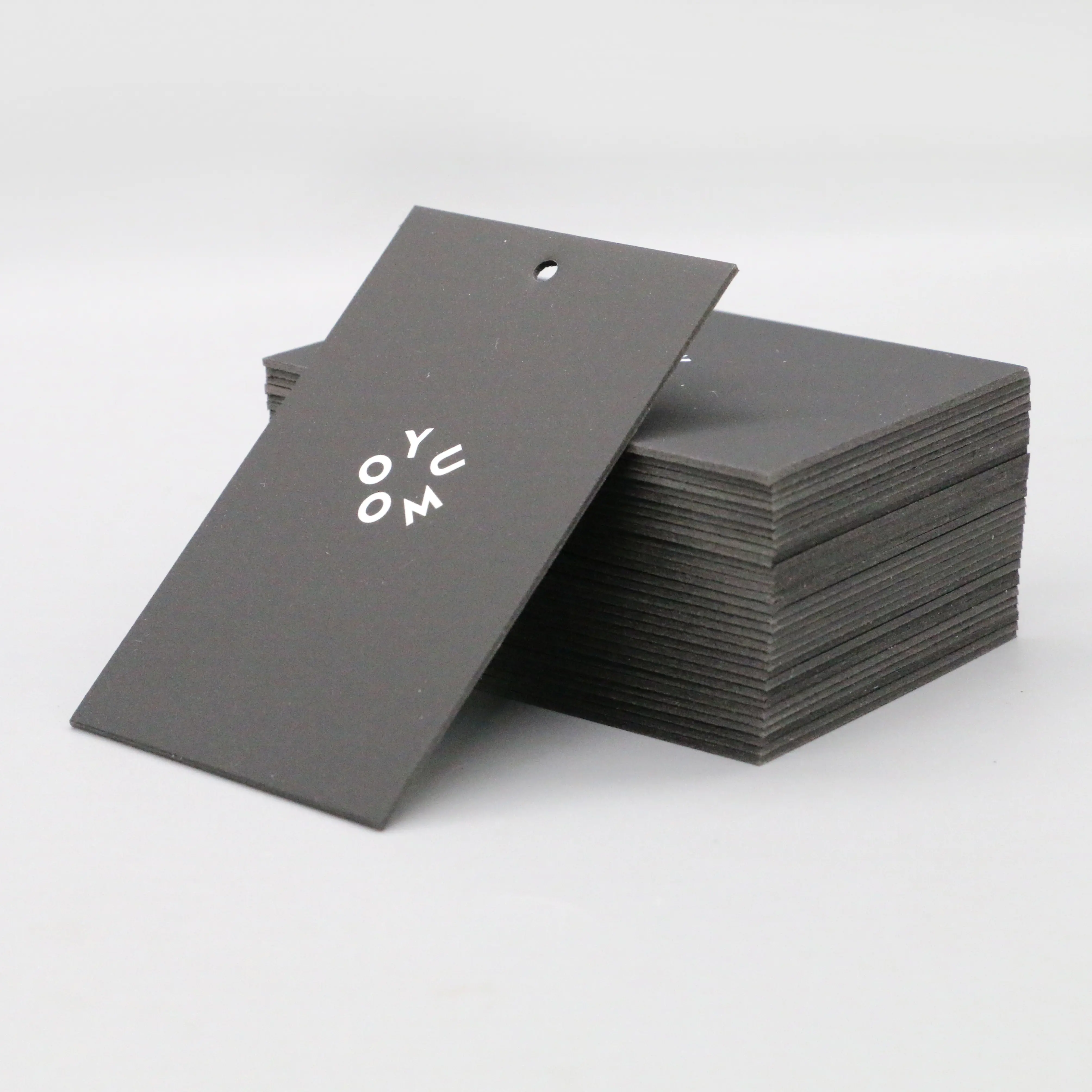 Ropa de tarjeta negra personalizada para hombre y mujer, etiqueta colgante de lujo para hombre y mujer