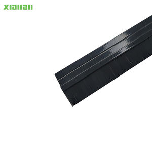 Spazzola per Fondo <span class=keywords><strong>Porta</strong></span> Insonorizzante Moderna e Resistente con Supporto <span class=keywords><strong>in</strong></span> Alluminio e Striscia Sigillante <span class=keywords><strong>in</strong></span> PP - Product Image 2