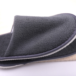 고급 일회용 코랄 벨벳 면 슬리퍼 호텔 여행 편의 시설을 위한 맞춤형 로고 공장 생산 - Product Image 5