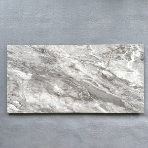Moderne <span class=keywords><strong>Grandi</strong></span> <span class=keywords><strong>Piastrelle</strong></span> di Lusso in Gres Porcellanato Effetto Marmo Lucido Grigio Argento 60x120 per Pavimenti, Prodotte a Guangdong - Product Image 6